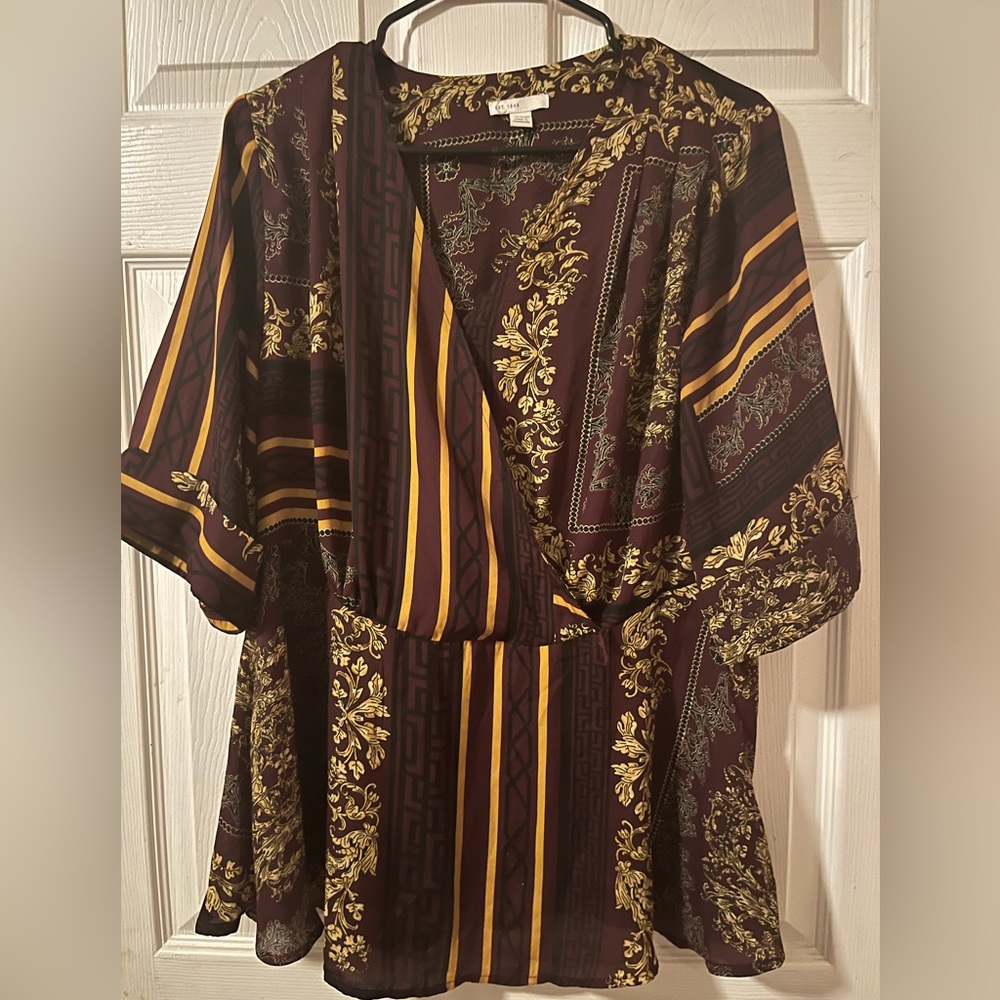 Pretty maroon blouse with yellow and black pre owned and loved by me…